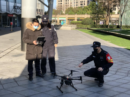 上海警用无人机：多种方言、多种应用助力疫情防控