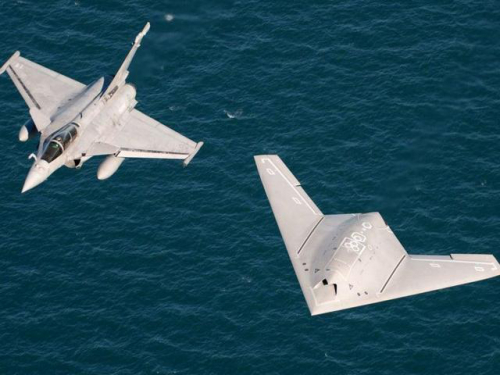 法国出动隐身无人机 与“阵风”战机练协同作战