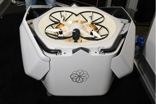 如何利用无人机来实现家庭监控功能