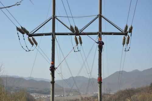 防疫保电丨宝鸡供电无人机巡线保供电