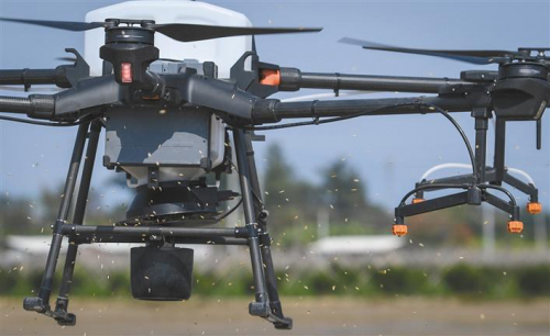 无人机参与水稻播种