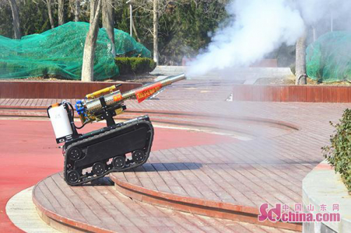 硬核！“烟台造”智能机器人湖北战“疫”