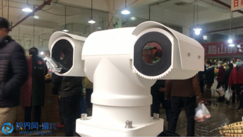 疫情巡逻机器人上岗！重庆大渡口这家农贸市场硬核抗疫