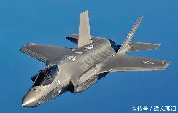 预言「战斗机时代已经结束！」马斯克无人机将打趴F-35