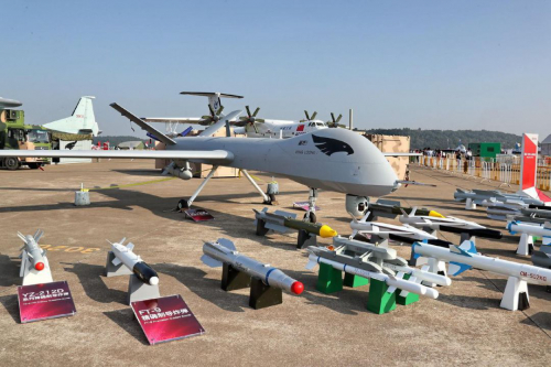 成飞无人机 现代战争显身手