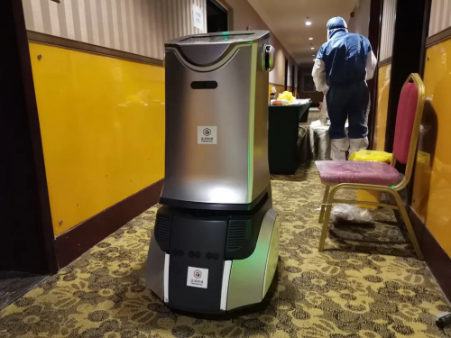 达闼5G云端防疫机器人助力山东青岛打赢抗疫攻坚战