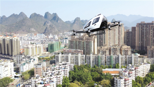 “广东制造”无人机成功演练“空中应急运输” 