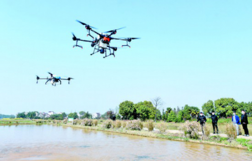 种粮大户购置 无人机灭虫害