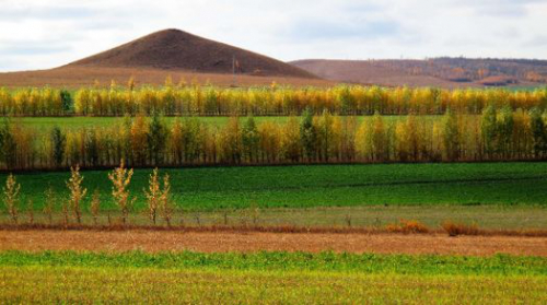 守护祖国绿水青山，无人机在行动 