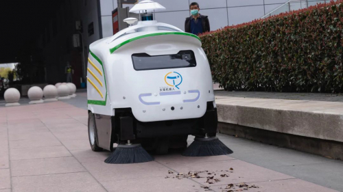 天策智能清洁机器人守护苏州高铁新城生命健康防线！