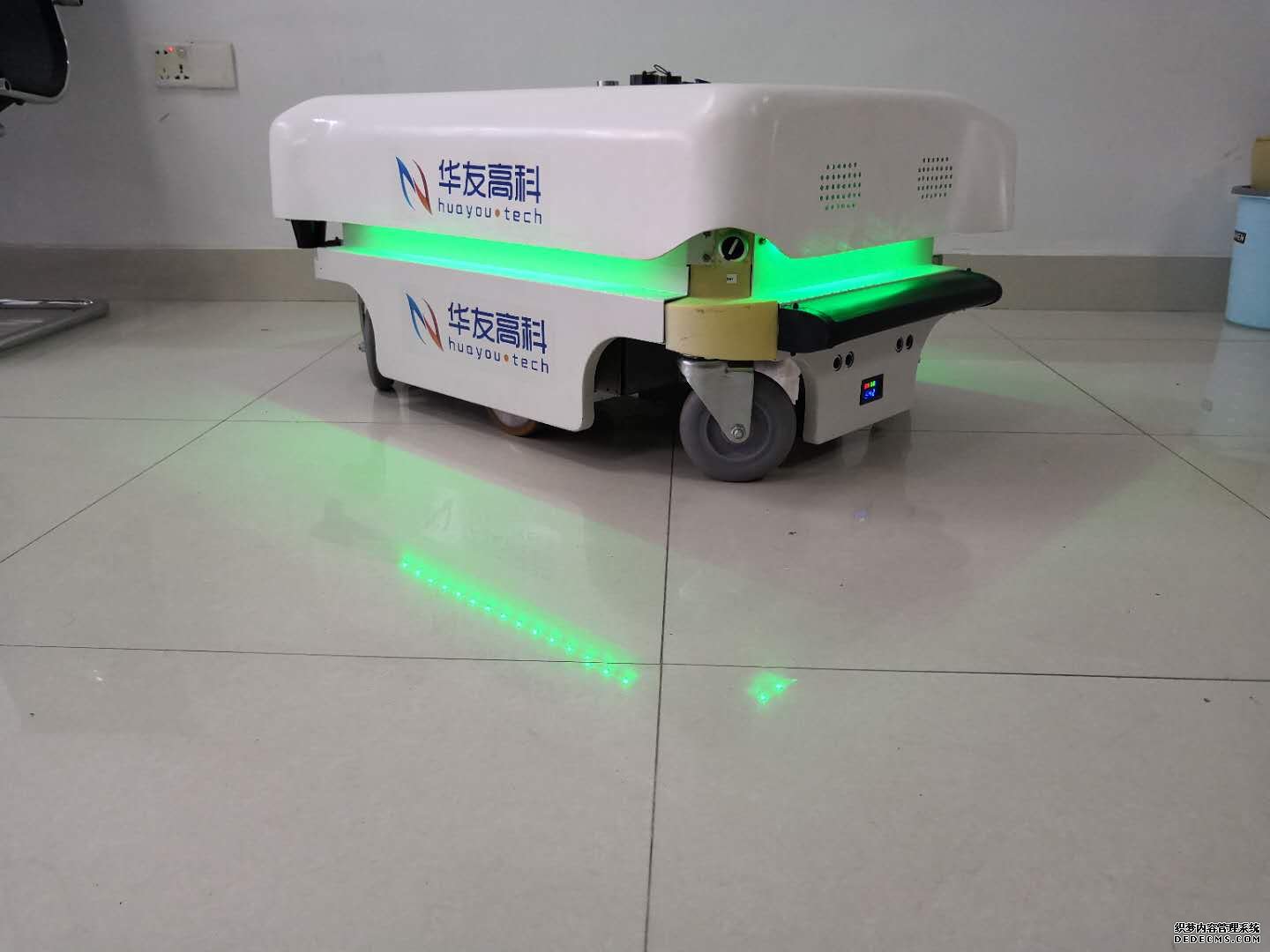 100KG负载激光导航AGV