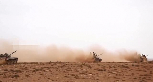 利比亚国民军斩首民兵头目：翼龙无人机发射导弹，越野车无路可逃-雷神之锤