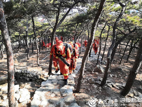 无人机喊话 持续抓好泰山防火巡查