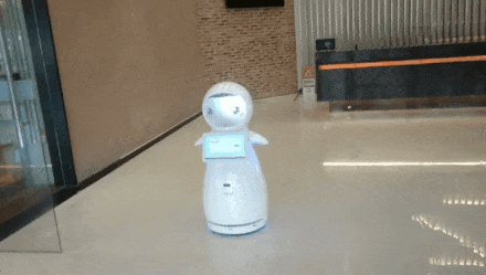 穿山甲机器人入驻浙江丽水服务区，助力打造智慧驿站