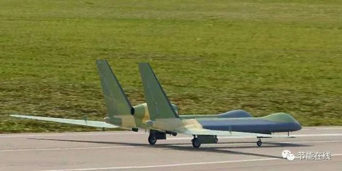 中国王牌“神雕”的双体无人机