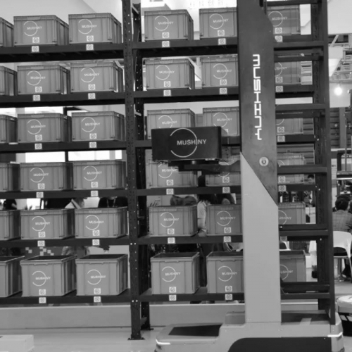 OMG~ 牧星新星周转箱搬运机器人又来咯，安排！