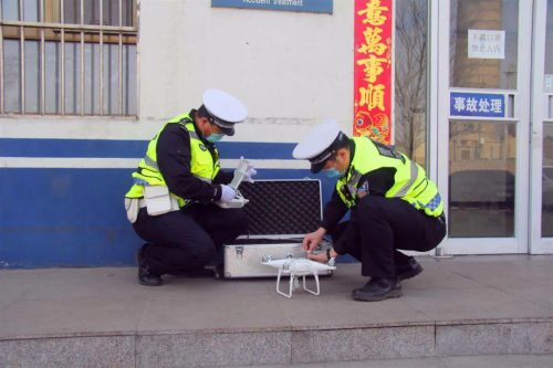 乌海“无人机”上阵 交通事故“秒取证” 