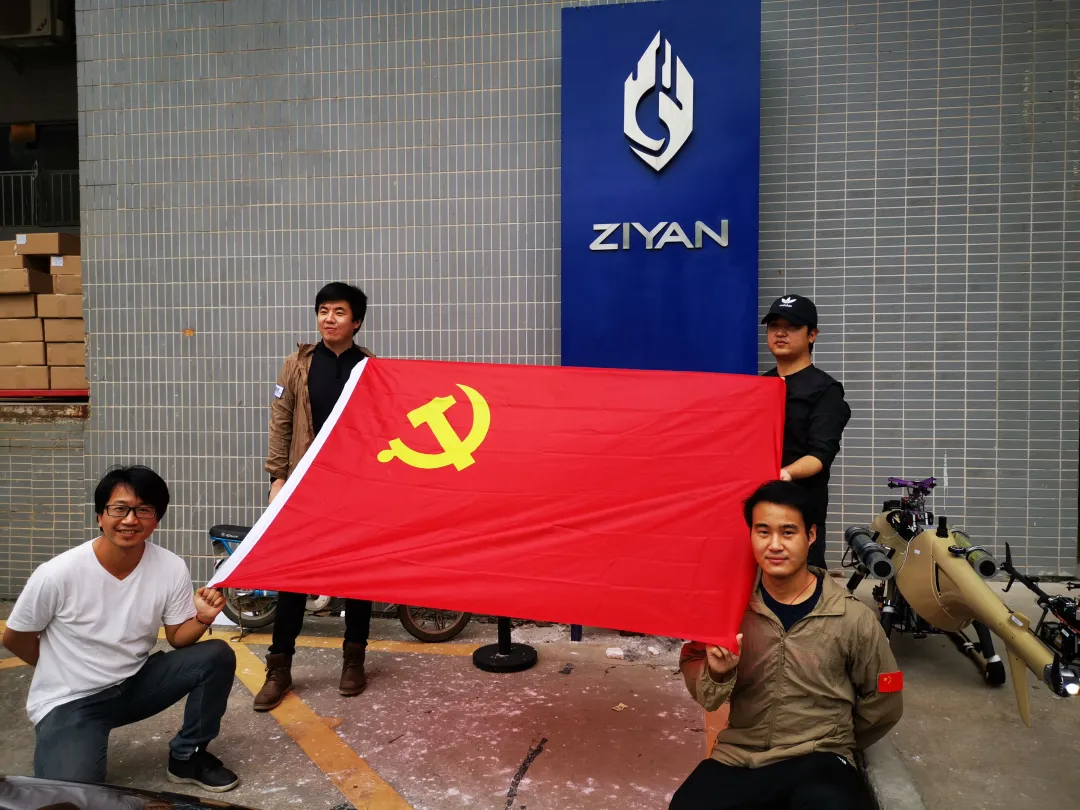 “报告！ 我们已安全结束隔离， 请求归队!”