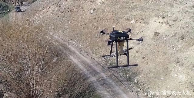 土耳其的新型无人机配备机关枪