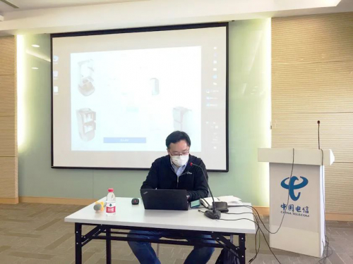 机器人云课堂 | YOGO走进中国电信