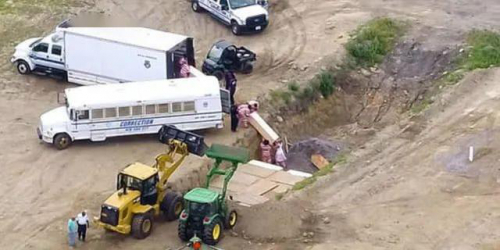 无人机拍到纽约哈特岛大规模埋尸画面，啥情况？华裔处境会怎样？ 