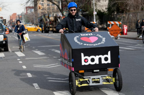 未必原始！Bond在美国纽约采用三轮车高效解决最后一英里的送货服务