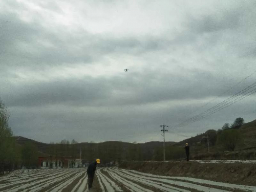 隆德公安 无人机助力禁种铲毒踏查行动