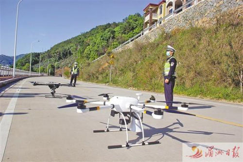 无人机“空中喊话”执勤 城厢交警大队创新交通安全管理