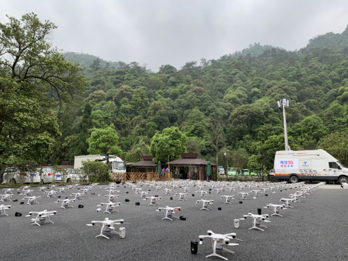 贺州电信强力支撑无人机表演 