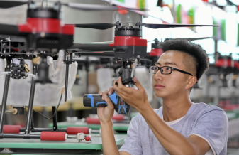 无人机安全飞行的“保护伞”——“无人机装调检修工”新职业正式发布