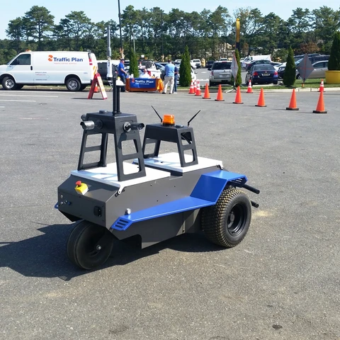 犀牛户外安全机器人