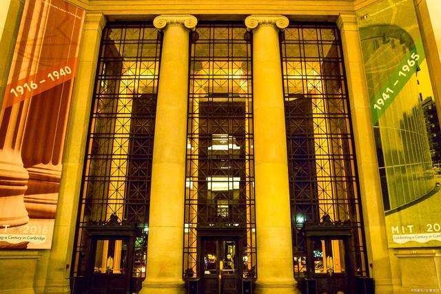 MIT用肌肉信号来控制无人机，从大脑中获取信号来操作假肢