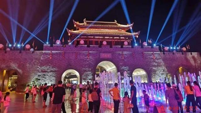 无人机光影秀、楚服免费体验……“非常假期”荆州接待游客33万