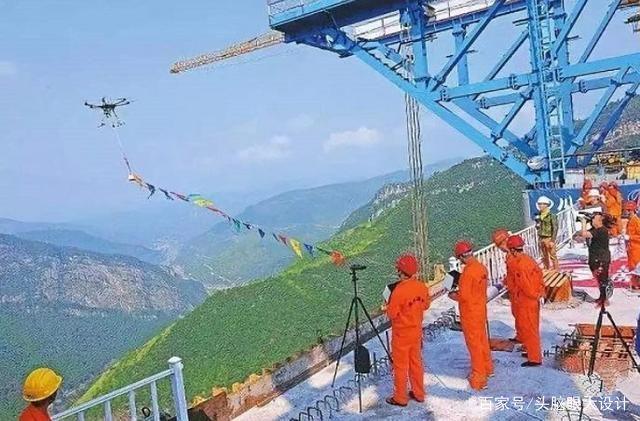 中国首创“无人机”修建桥梁，全长2009米，外国人直言伟大