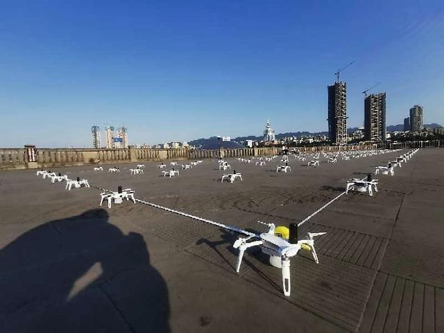 竞标失败，动用科技手段击落对手无人机，岂知警察叔叔也懂高科技