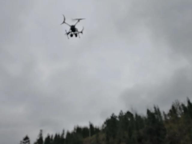 萍乡一男子杀妻后潜逃深山！无人机空中搜寻追捕