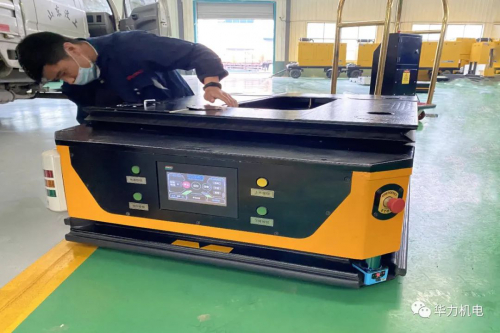 全向背负顶升式AGV发货成功