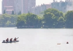 无人机高空助力孤岛救援