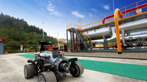 智能巡检机器人在龙王庙组气藏常态化运行