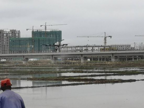 无人机高铁沿线喷洒农药被延边铁路警方依法查获