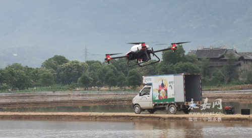岩头镇溪南村美丽田园示范点建设用上无人机