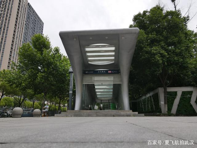 无人机进入江汉区，航拍大汉口青年路站，空中抓拍美图6张