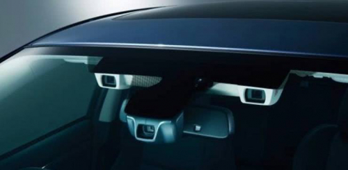 特斯拉与无人机上的双目摄像头，如今扫地机器人也有了