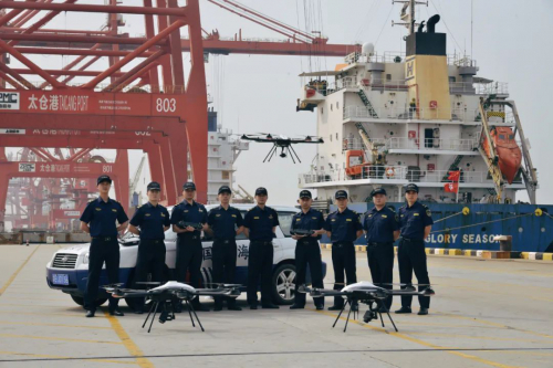 空中严管 无人机飞行大队“满月”