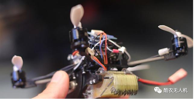 微型黄蜂无人机惊奇问世