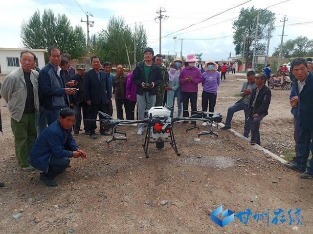 甘州区三闸镇举办植保无人机防治农业技术推广现场会