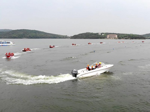 直击辽宁抗洪演练：无人机抛下救生圈，20秒救下一人