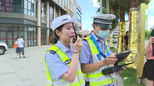 梅州上空惊现无人机！专拍不戴头盔的！ 