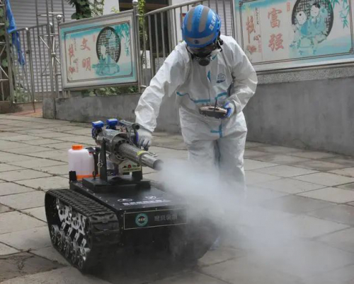 小坦克消毒机器人亮相北京丰台云岗街道