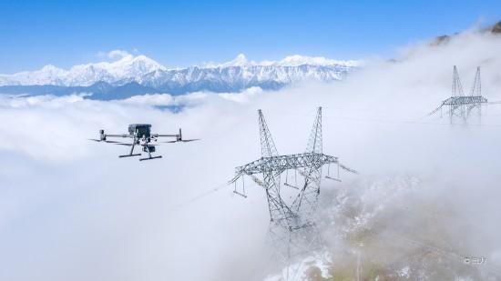 无人机是如何革新电力巡检效率的？